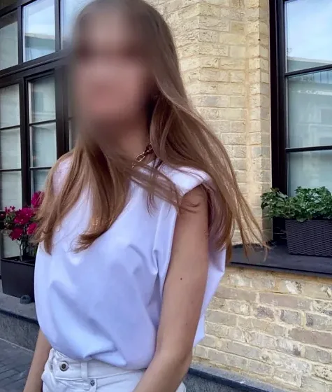 Ayla, 23