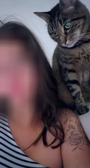 Bo, 28