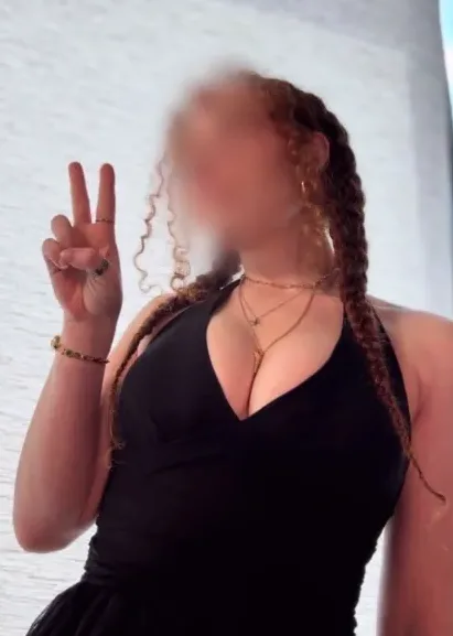 Ellen, 25