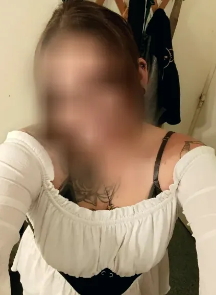 Imane, 31