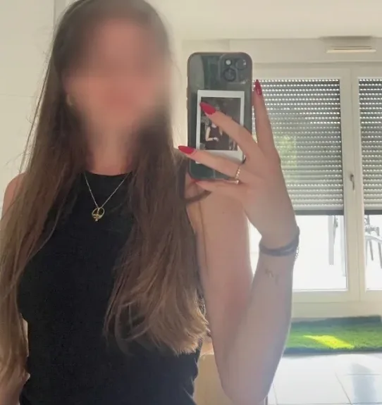 Judith, 27