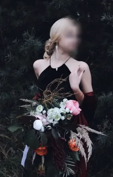 Laura, 26
