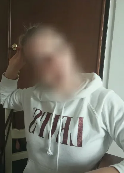 Nina, 39
