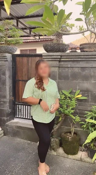 Norah, 39
