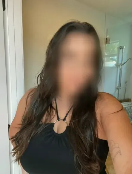 Sabine, 36
