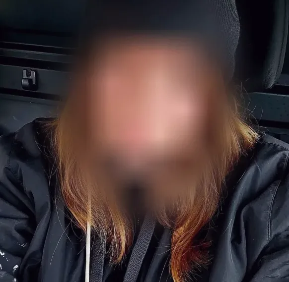 Sandra, 28